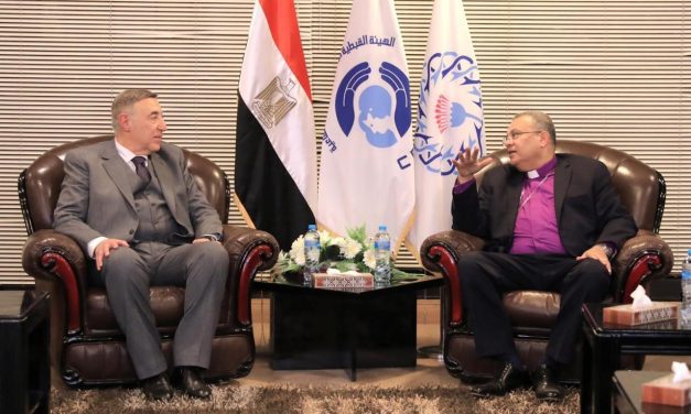 الدكتور القس أندريه زكي يستقبل رئيس المحكمة الدستورية للتهنئة بعيد الميلاد المجيد