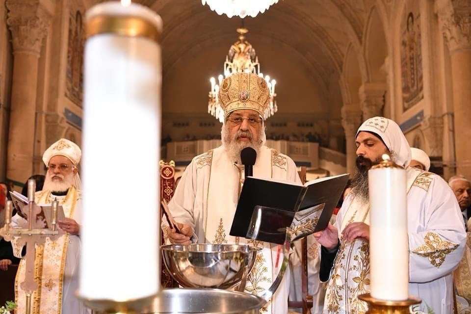 قداسة البابا يصلي لقان وقداس عيد الغطاس بالكاتدرائية المرقسية بالإسكندرية