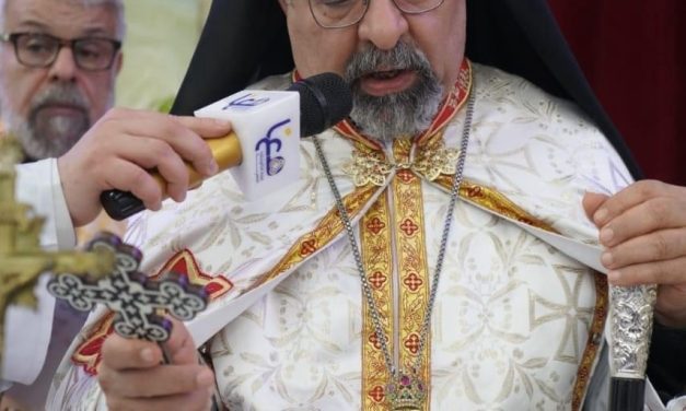 بطريرك الأقباط الكاثوليك يحتفل بعيد الغطاس المجيد بكنيسة سان جورج بالإسكندرية