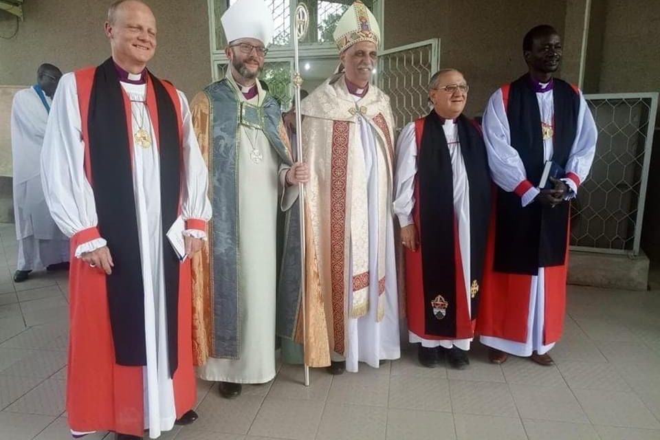 الكنيسة الأسقفية تحتفل بتنصيب أسقفاً جديداً.