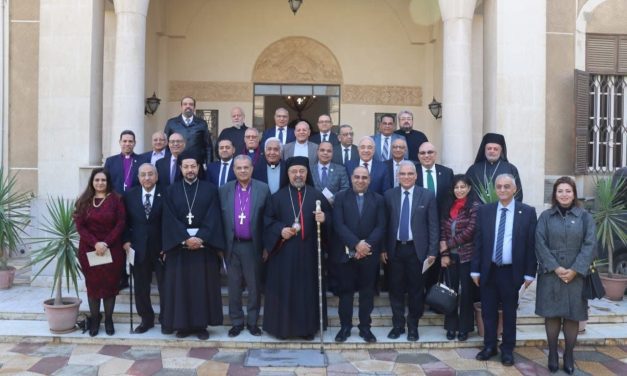 بطريرك الأقباط الكاثوليك يستقبل رئيس الطائفة الإنجيلية للتهنئة بعيد الميلاد المجيد