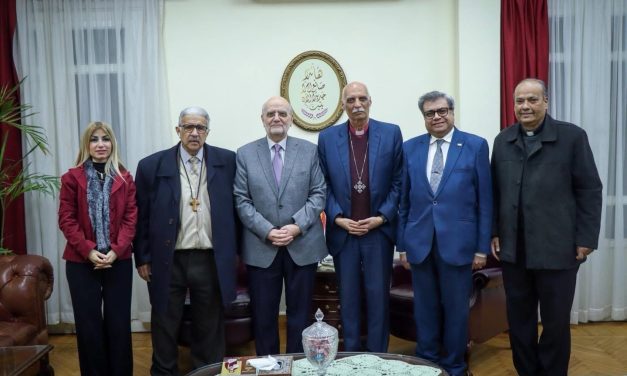 رئيس أساقفة الكنيسة الأسقفية يستقبل أمين عام مجلس كنائس الشرق الأوسط لتعزيز العمل المسكوني والخدمة المشتركة