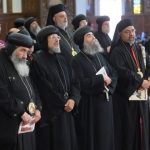 أمين عام مجلس كنائس مصر يشارك في جنازة نيافة الأنبا باخوميوس ويقدّم التعزية لقداسة البابا تواضروس الثاني